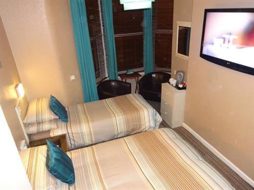 The Craimar Bed & Breakfast Блекпул Екстериор снимка