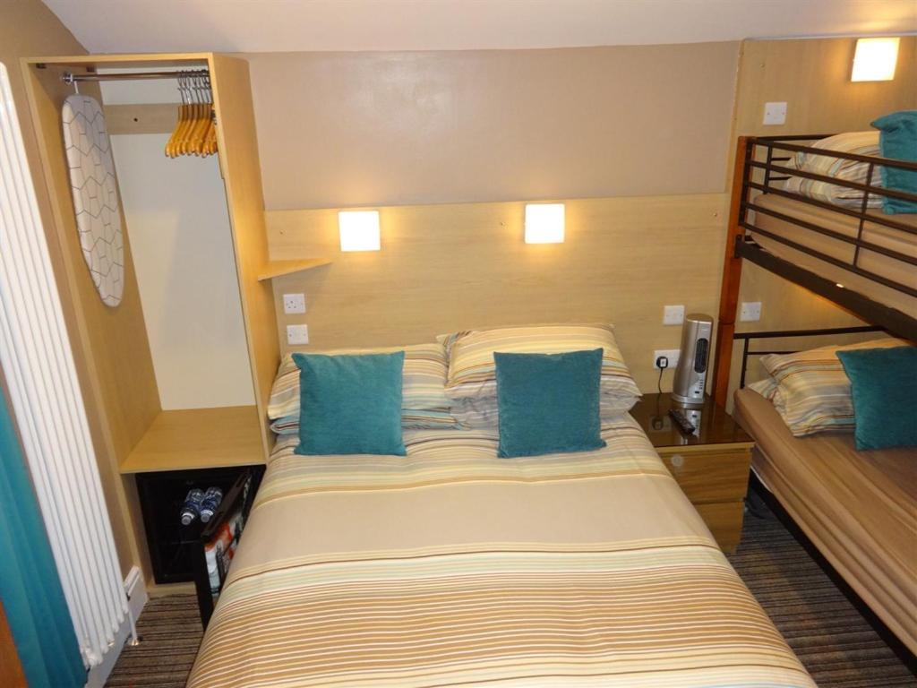 The Craimar Bed & Breakfast Блекпул Екстериор снимка