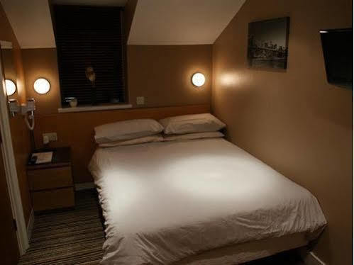 The Craimar Bed & Breakfast Блекпул Екстериор снимка